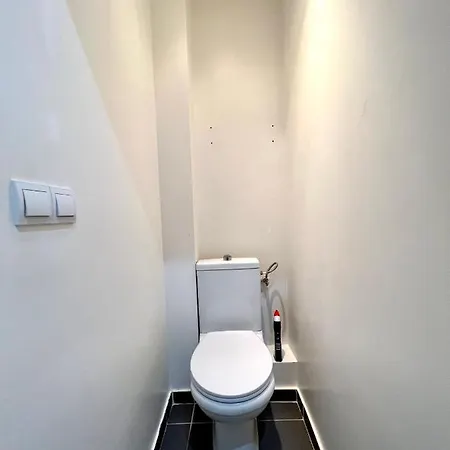 Homedesir - Le Marche Electrik Vernon-giverny - Claude Monet - Downtown *